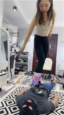 【Jenn情侣】运动鞋棉袜全体重踩踏【双视角版】 bf47355