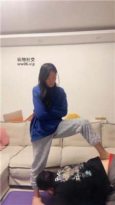 【埋汰】妹妹把哥哥当马骑 JS241127-18