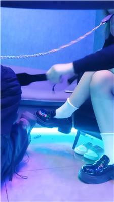 【烂烂】KTV舔闻皮鞋白袜/拴狗链手铐绑 JS241206-37