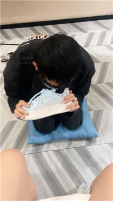 【白兔】强制闻臭鞋/捆绑重度虐打 JS241207-36