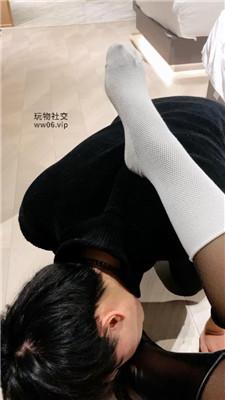 【赵奈奈】骑马/清理脏长靴白袜/坐脸窒息 JS241222-46