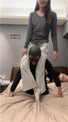 【猴歌】白袜脚碾压踩虐/坐脸窒息 bf48612