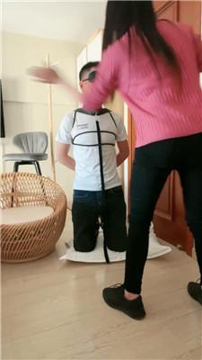 【瑞吉娜】体育老师被女学生绑着虐 JS250101-2