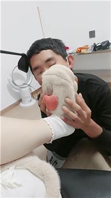 【薇薇情侣主】跪舔毛拖鞋白袜/鞭打/圣水泡面 JS250102-7