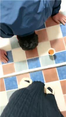 【灵汐】老狗嘴叼卫生巾发骚 JS250102-14