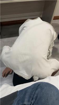 【白兔】藤条强迫舔小白鞋棉袜 JS250102-16