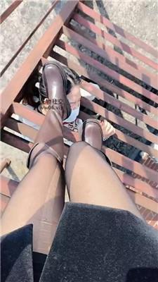 【爱可】天台玩弄小母狗 bf49278