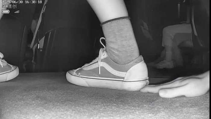 B780 – 无意识白袜运动鞋和帆布鞋少女玩凳踩全手 bf49599