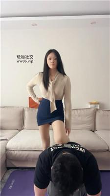 【埋汰】骑狗背-肉丝美腿蹂躏家奴 bf49772