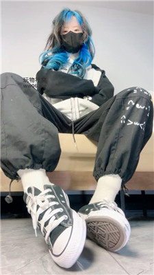 【奶味小仙女】女混混的臭袜    250203-12