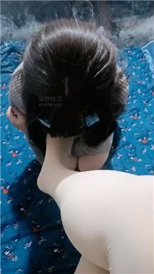 【伪娘和人妻】肉丝脚踩虐蓬头垢面狗 bf50546