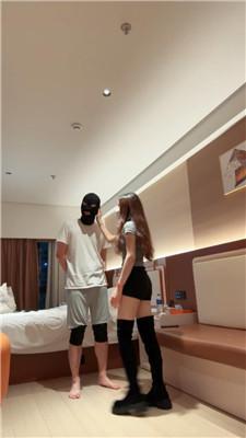 【御妍】落后员工踢裆踩踏惩罚 bf50545