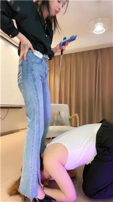 【狸狸】牛仔裤高跟御姐调19岁小狗 bf51006