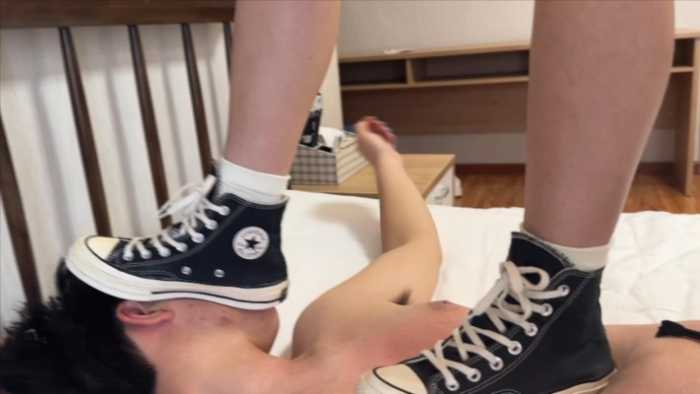 【小鲨鱼殿下】高帮匡威全体重踩踏 YC-250426-5