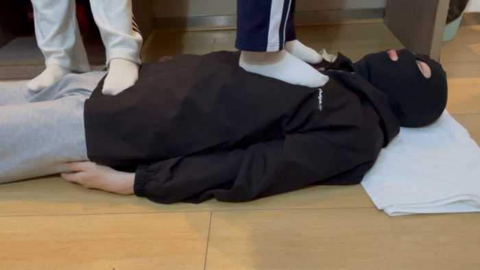 【静琪】学生双S踩踏舔鞋底棉袜插嘴 YC-250429-7