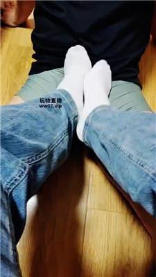 【静s】素人小姐姐暴力踢裆 JS250501-2