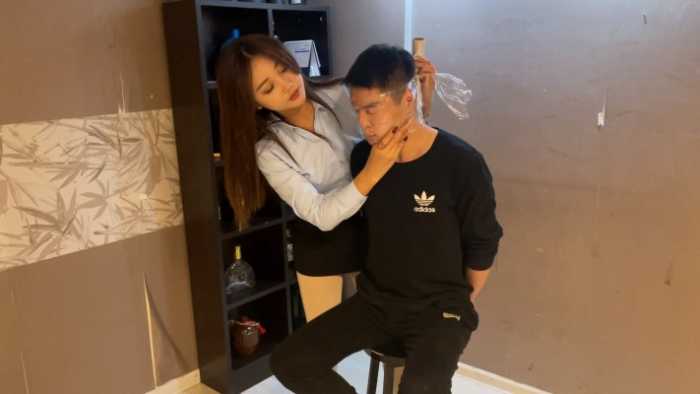 『超S·联盟』职业装女主窒息调教 YC-250501-4