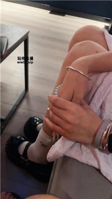 【素人抽水机】私人影院陪看妹子做S JS250502-15