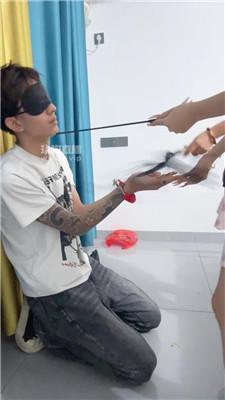 【汐汐】双S学生主虐纹身大哥 JS250704-45