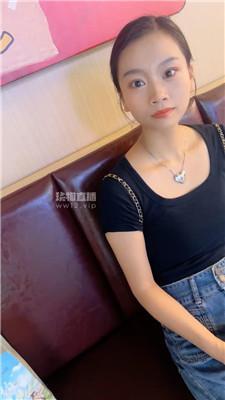 【刘二狗】白袜脚捂脸窒息-鞭打耳光 JS250820-4