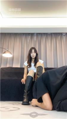 【女生也能很暴力】长靴肉丝美腿踩踏 bf57726