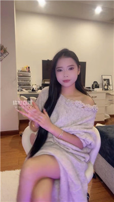 【恩恩】红底高跟踩爆贱狗    251003-5