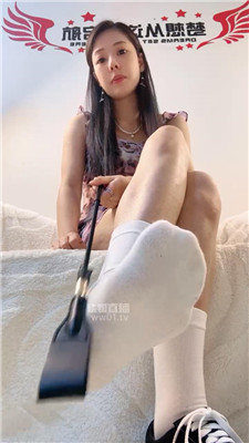 【猫咪大大】白袜裸足    251012-10