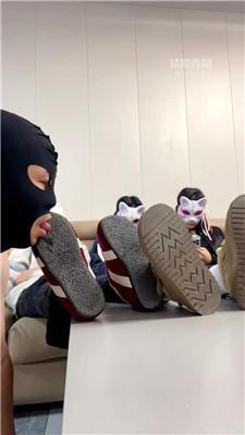 【足彩馆】学生玩虐老师狗 JS251123-15