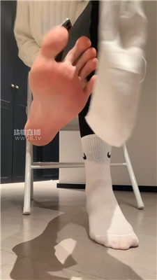 【水水】瑜伽裤白棉袜裸足    251129-31