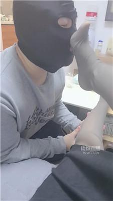 【黑冰】下跪伺候清理主 JS251218-39