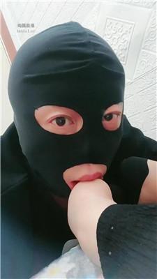 【荣荣】闻舔素人的船袜脚 JS251219-38