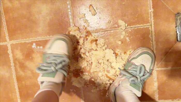 板鞋踩面包 JS251226~6