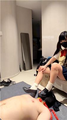 【瓜哥】洛丽塔妹妹白袜脚玩【完整版】 JS251224-17