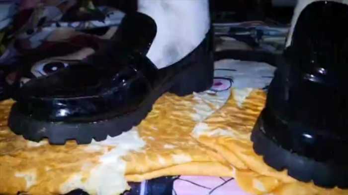 小皮鞋踩面包 JS260101~5