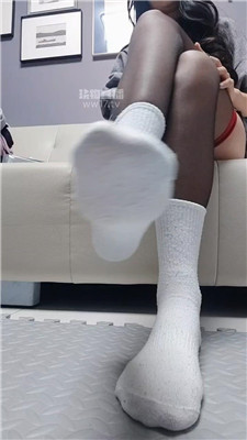 【郑木子】黑丝白袜炸汁    260106-38