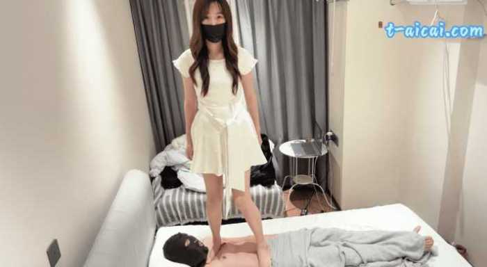 素人全体重裸足暴力踩踏 YC-260113-3