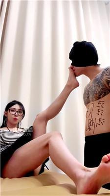 【喵酱紫】玉足挑逗纹身哥 JS260117-49