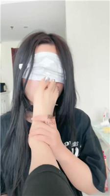 【尤黎】臭脚丫羞辱闺蜜犬 JS260118-8