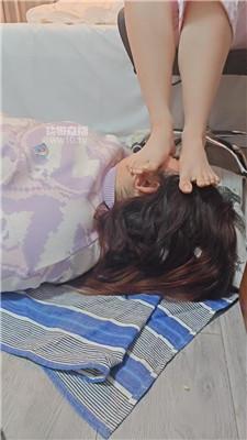 【樱樱】母狗玉足狂舔场 JS260124-7