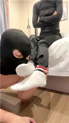 【足彩馆】品尝学生主的白袜玉足 JS260212-2