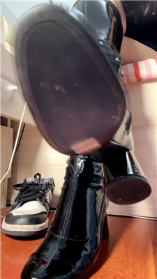 【咬猫】靴子香水流J吃J    260312-49