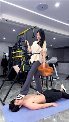 【麋鹿银儿】又一暴虐顶级美女/疯乱剁砸裆踢裆乱踹 bf61731