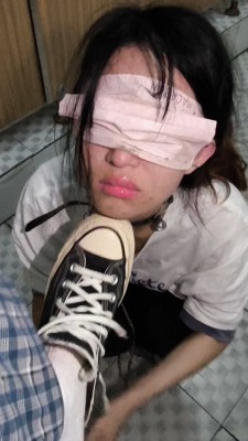 【爱可】厕所舔帆布鞋底白袜踩头遛狗羞辱 JS260410~2