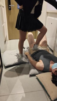 【啦啦啦】素人33长靴白袜爆踩跺跳狗裆 ACYC-5410