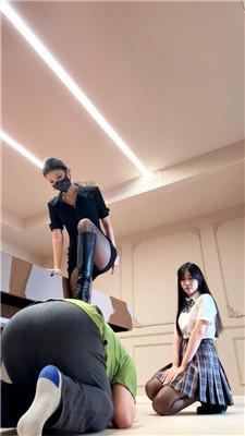 【麋鹿银儿】女奴逼迫硬吃/丝袜封嘴 JS260721-24