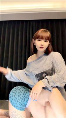 【婉瑶】鞭打坐脸窒息胯下辱   JS260902-3