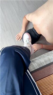 【小歆】学生妹体育课后惩罚老师   JS260902-4